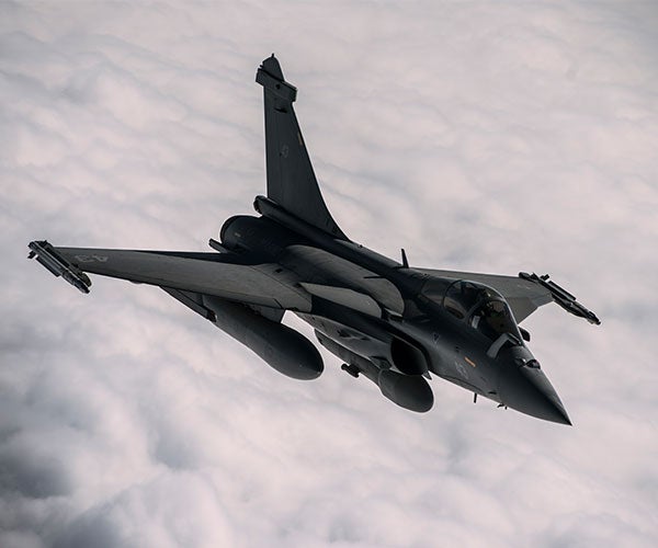 F26 Fighting Falcon