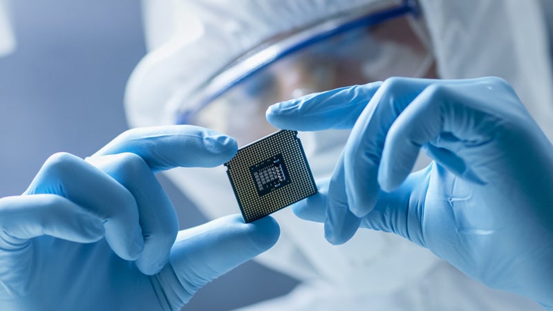 Back-end inspection in ESD-sensitive environment