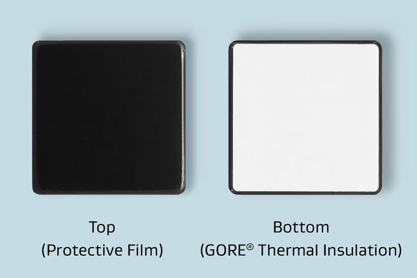 Two images with the top and bottom view of GORE Thermal Insulation: left shows the top with the black protective film, right the bottom view with white GORE® Thermal Insulation.