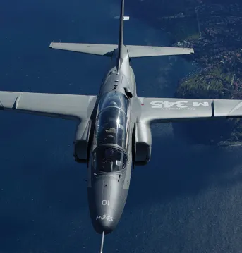 M-345, Leonardo Trainer